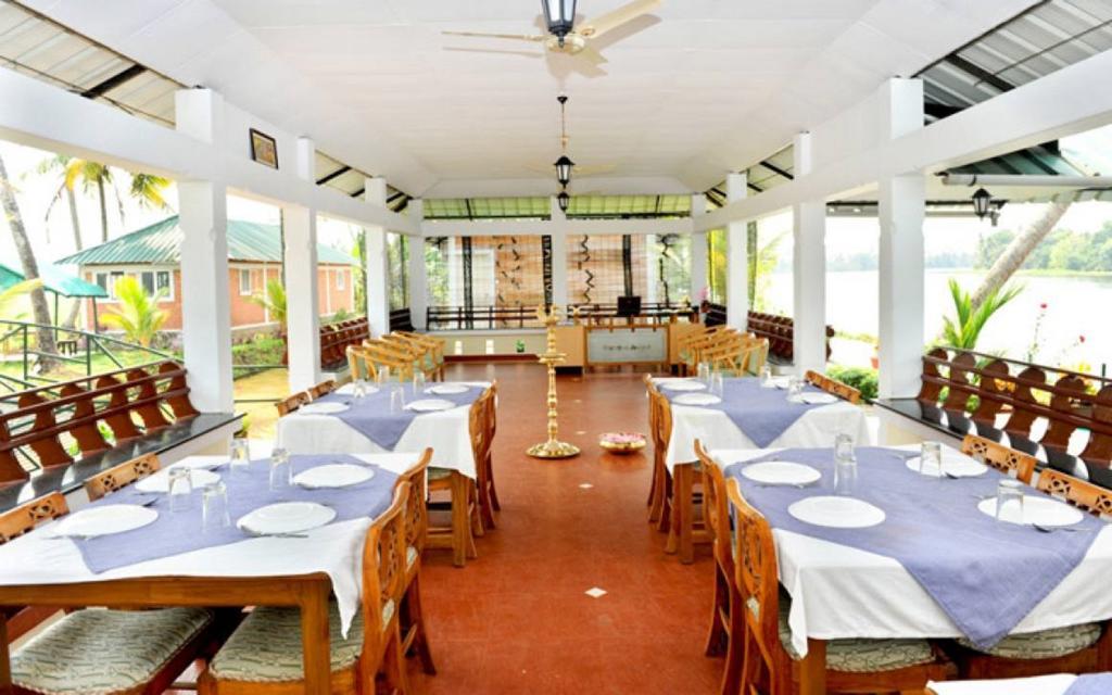 Riverine Resort Alappuzha Dış mekan fotoğraf